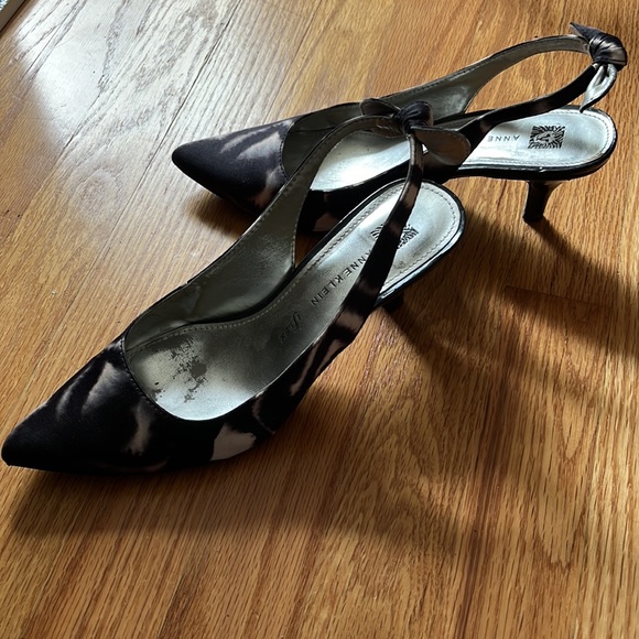Anne Klein iflex Zebra Print Low Heel - Picture 3 of 6